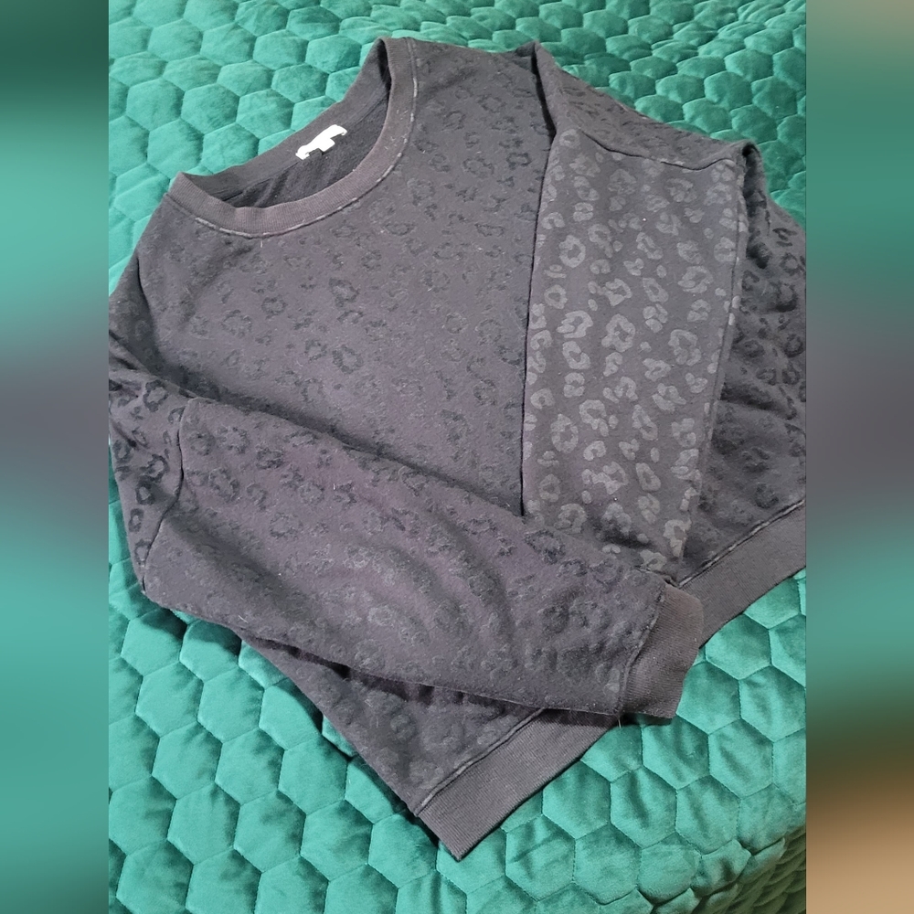 Black leopard print Z SUPPLY sweatshirt